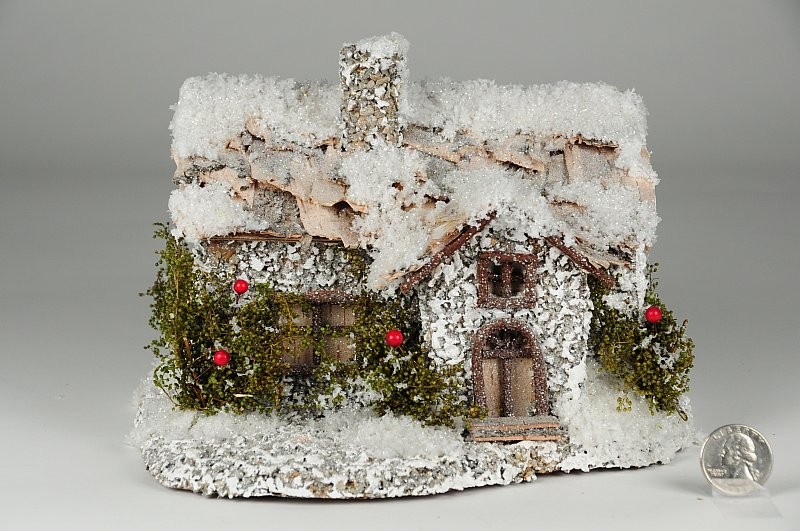 House Snow Nat. Bark Roof w/Berry 8"x6"H
