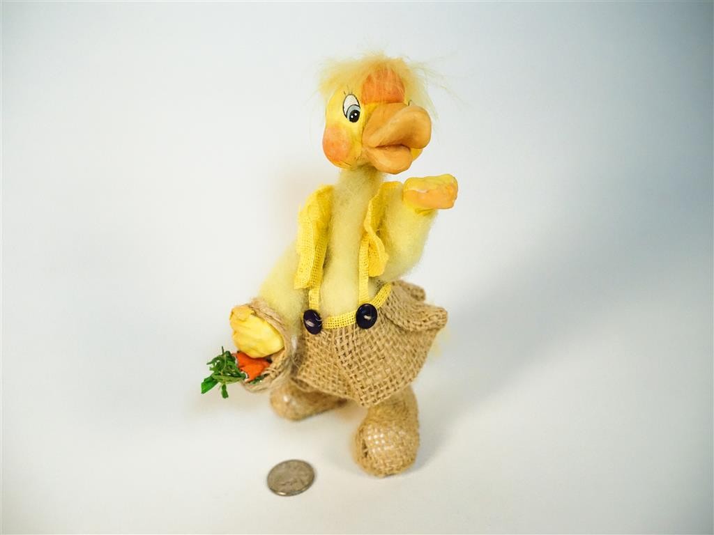 Duck Yel w/Dress/Basket