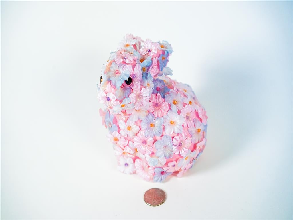 Rabbit Pnk/Wht/Lte Blu Flower Body Sitting
